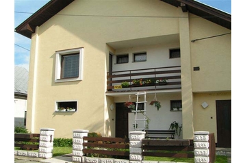 Slovacchia Privát Ivachnová, Esterno